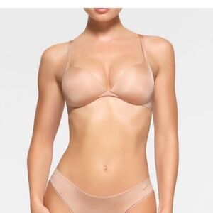 SKIMS Ultimate Pushup Teardrop Mica 36a